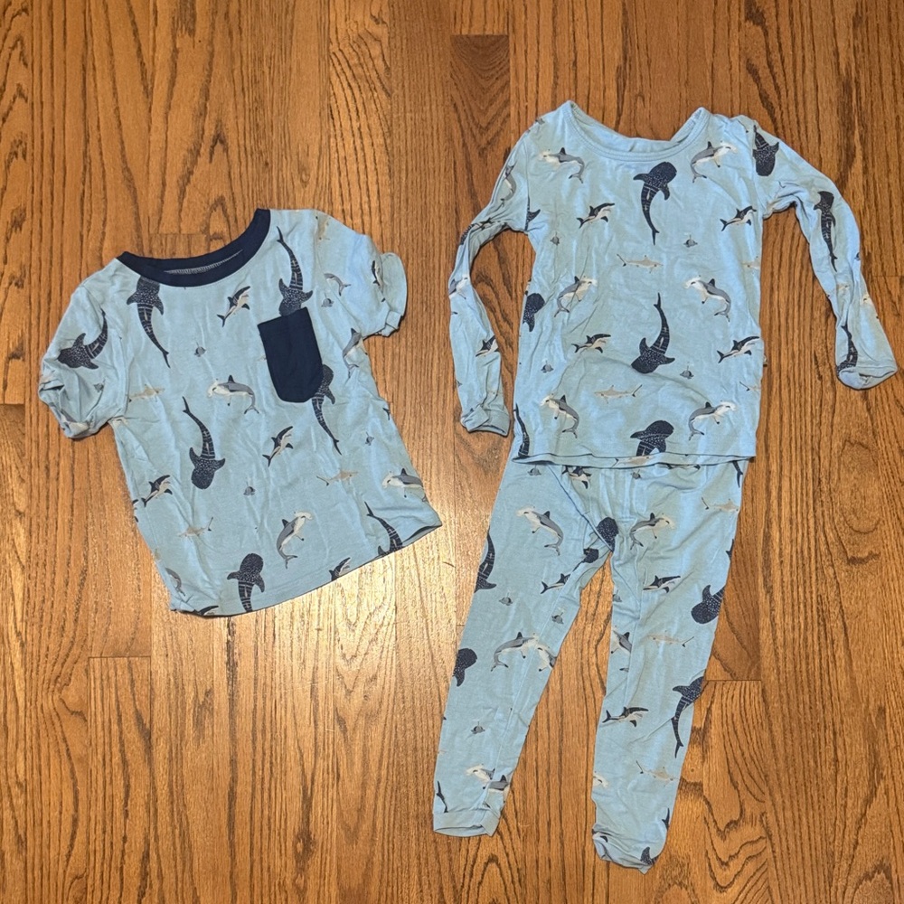 Kyte BABY Blue Shark Pattern Pajama Set with extra shirt 2T
